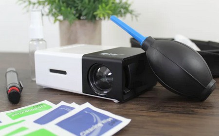 Чистка линзы проектора