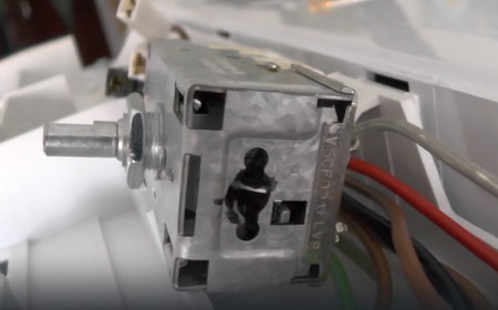 Холодильник LG сильно морозит