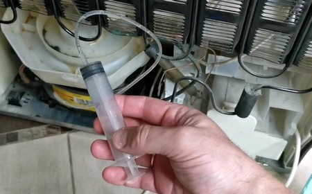 Намерзавет лёд в холодильнике LG