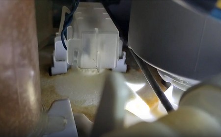 Посудомоечная машина течет