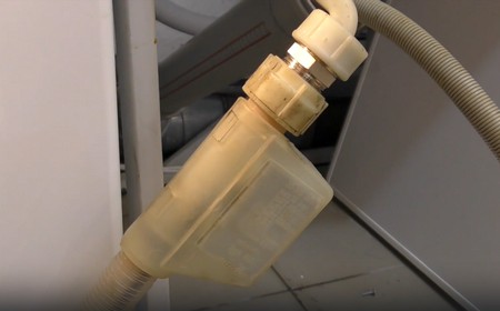 Посудомоечная машина течет