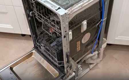Посудомоечная машина течет