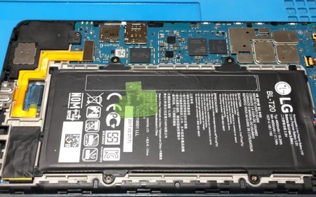 Замена задней крышки планшета LG