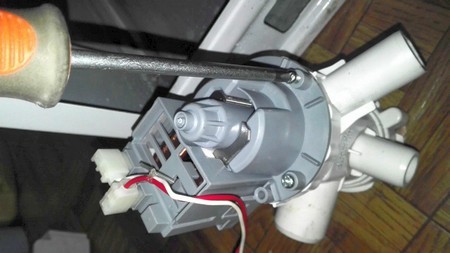 Замена сливного насоса в стиральной машине LG